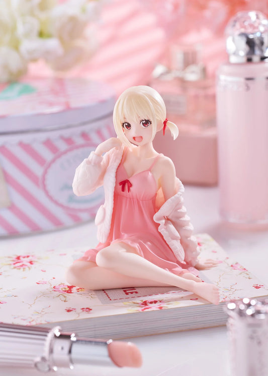 [Instock]Taito Lycoris Recoil Desktop Cute Figure – Chisato Nishikigi (Roomwear Ver.)