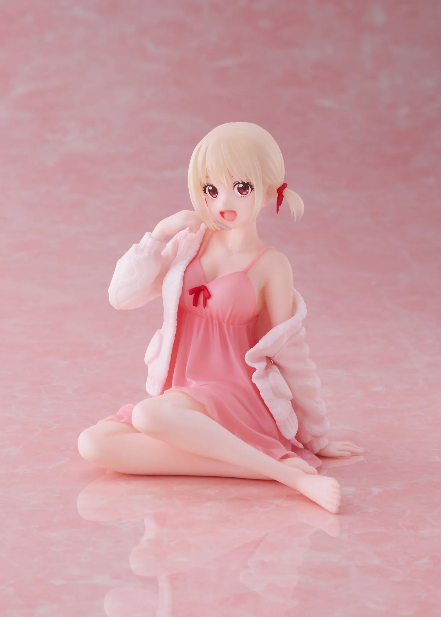 [Instock]Taito Lycoris Recoil Desktop Cute Figure – Chisato Nishikigi (Roomwear Ver.)