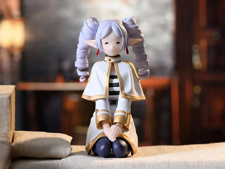 [Pre-order]Sega-Frieren: Beyond Journey's End Premium Perching Figure Frieren (I Have Ringlets Now) Figure